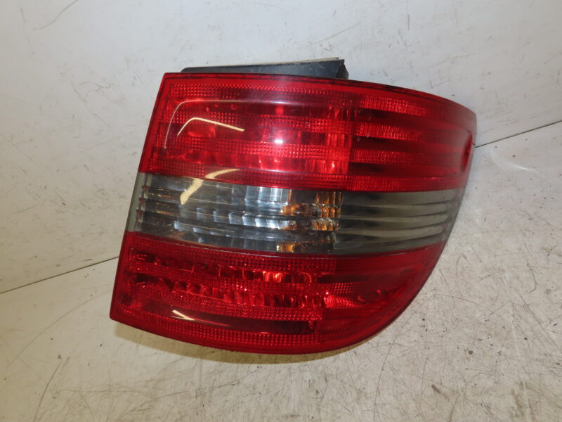 MERCEDES-FEU ARD