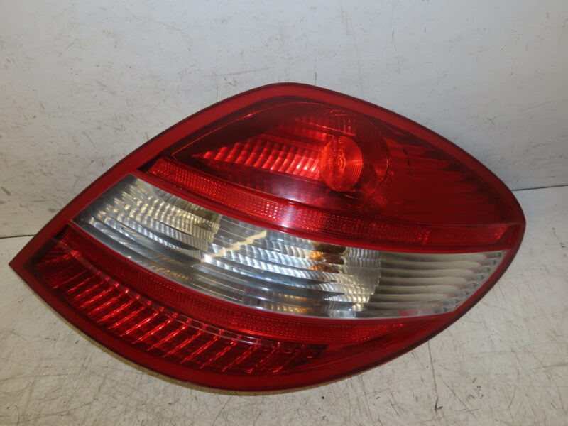 MERCEDES-FEU ARD