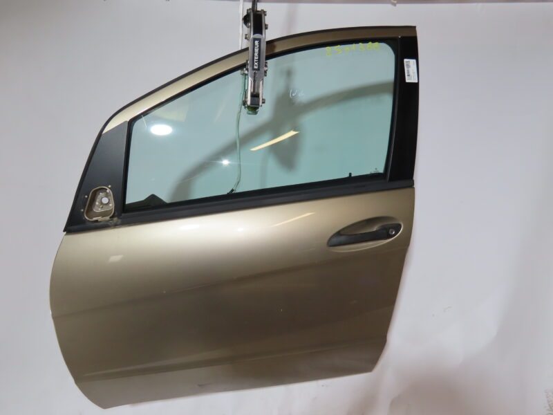 MERCEDES-PORTE AVG
