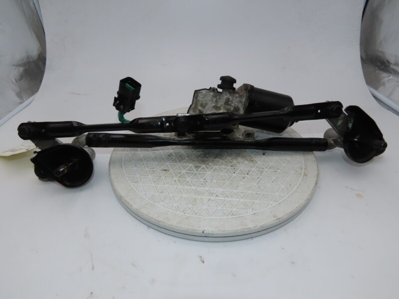 HYUNDAI-MOTEUR ESSUIE-GLACE AV