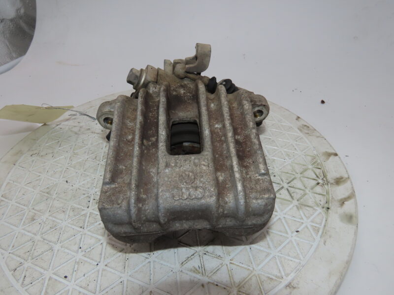 VOLKSWAGEN-ETRIER DE FREIN ARG