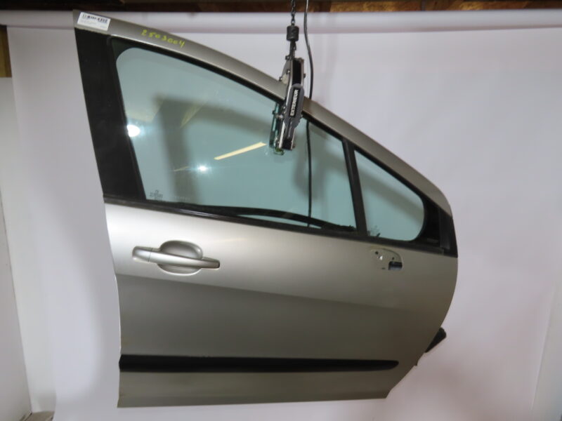 PEUGEOT-PORTE AVD