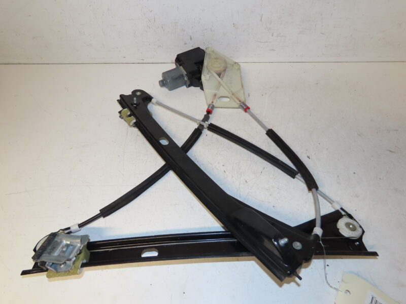 VOLKSWAGEN-MECANISME+MOTEUR LEVE-GLACE AVD