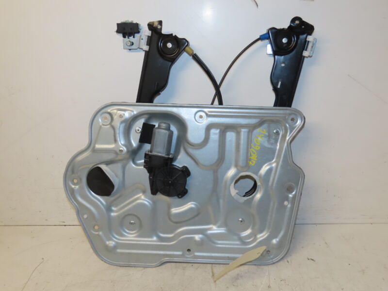 NISSAN-MECANISME+MOTEUR LEVE-GLACE AVD