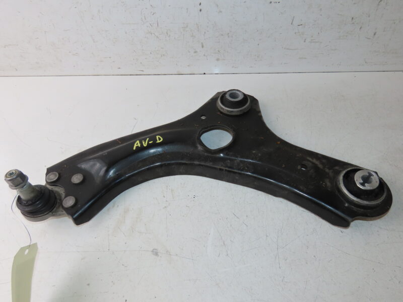 RENAULT-TRIANGLE INF AVD