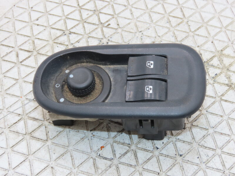 RENAULT-COMMANDE LEVE-GLACE PORTE AVG