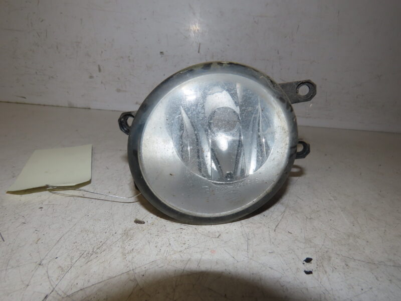 TOYOTA-PHARE ANTIBROUILLARD AVD