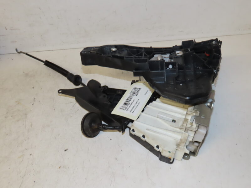 MERCEDES-SERRURE PORTE AVG
