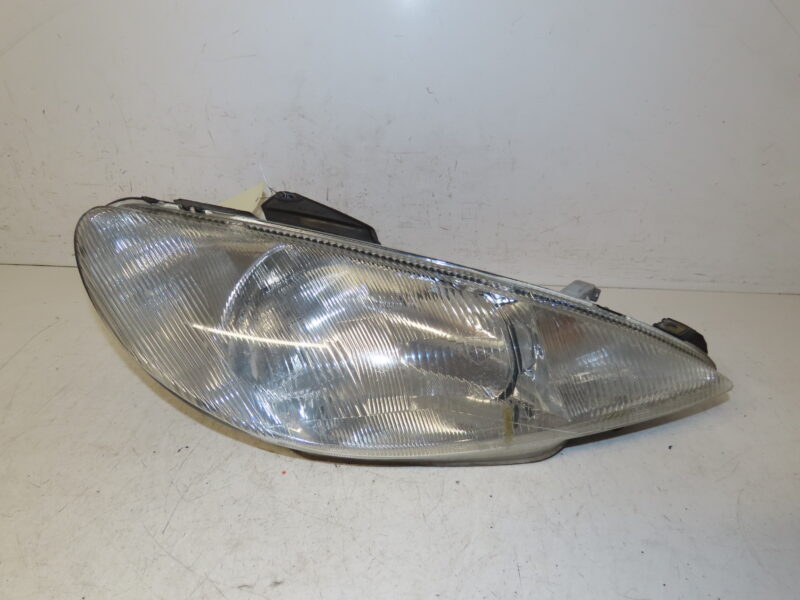 PEUGEOT-PHARE D