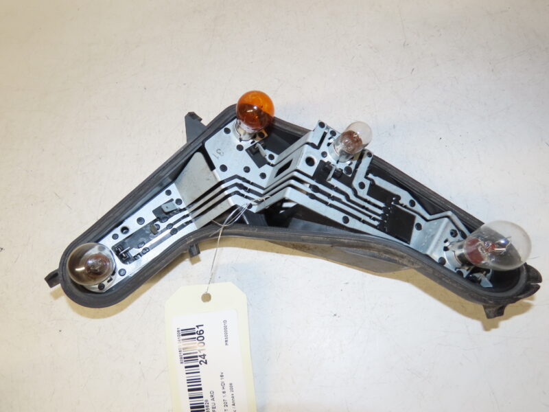 PEUGEOT-PLATINE FEU ARD