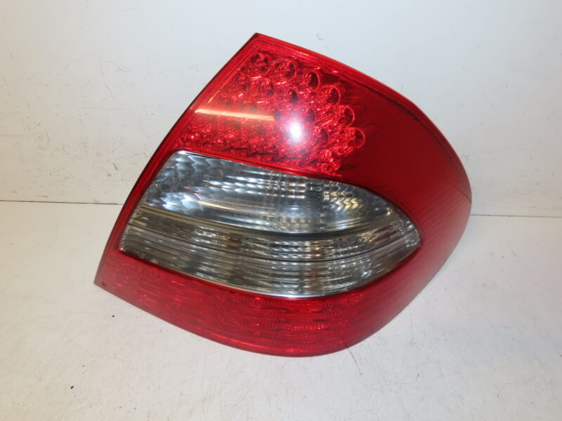 MERCEDES-FEU ARD
