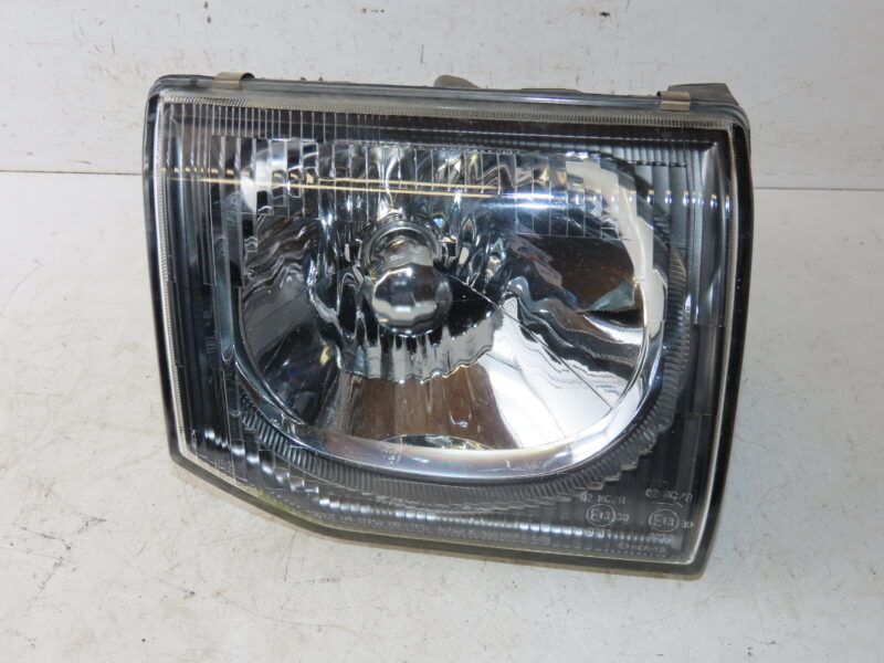 MITSUBISHI-PHARE D