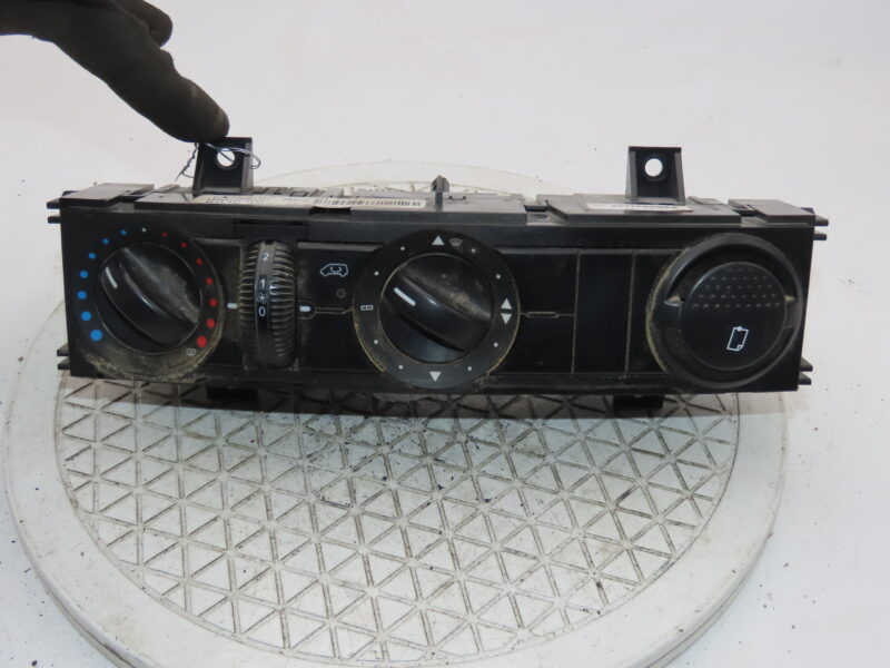 MERCEDES-COMMANDE DE CHAUFFAGE