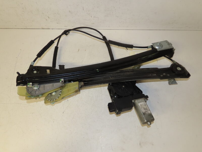 ALFA ROMEO-MECANISME+MOTEUR LEVE-GLACE AVG