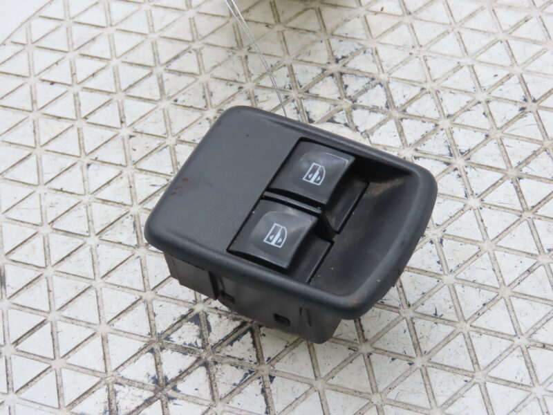 RENAULT-COMMANDE LEVE-GLACE PORTE AVG
