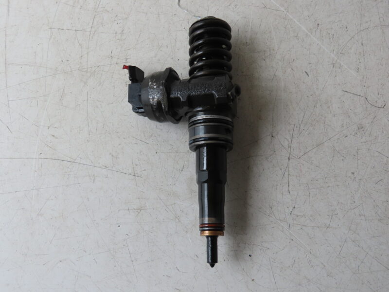 VOLKSWAGEN-INJECTEUR 3