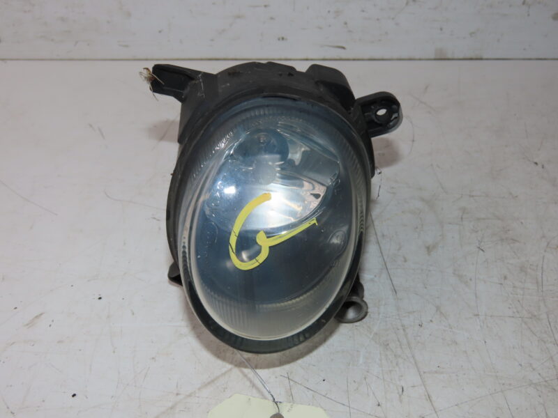 AUDI-PHARE ANTIBROUILLARD AVG