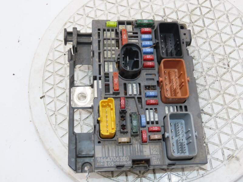 CITROEN-BSM (BOITIER SERVITUDE MOTEUR)