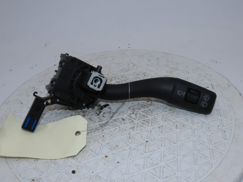 AUDI-COMMANDE ESSUIE GLACE
