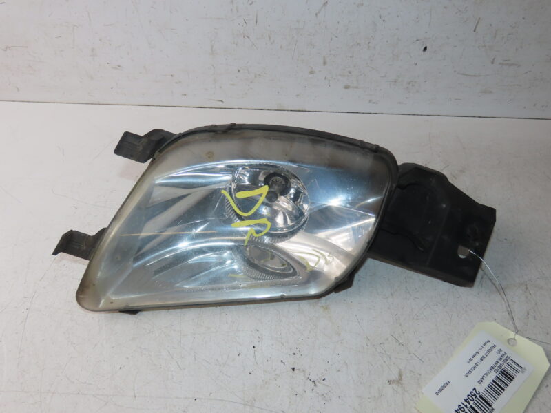PEUGEOT-PHARE ANTIBROUILLARD AVD