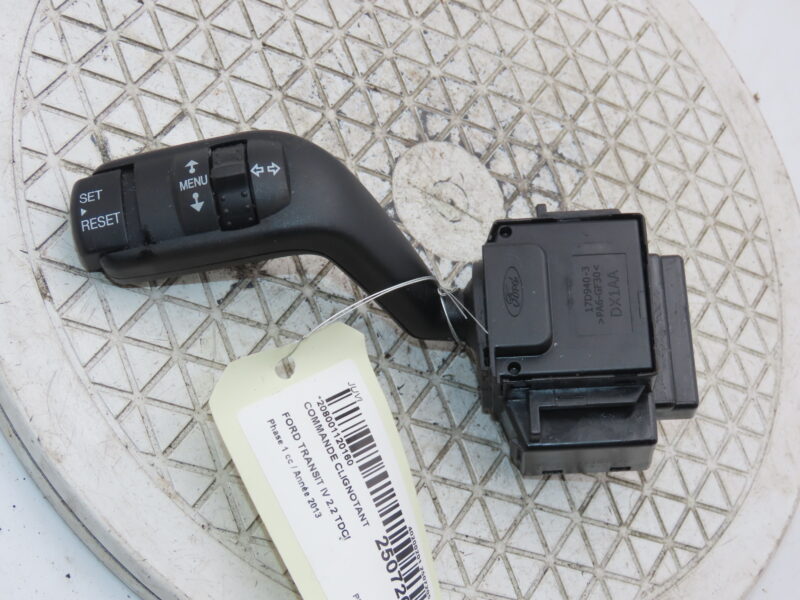 FORD-COMMANDE CLIGNOTANT