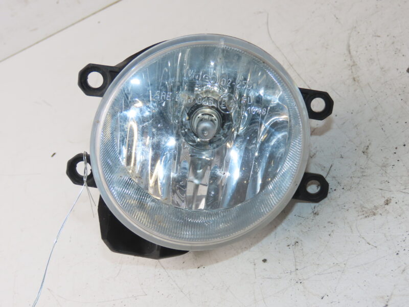 TOYOTA-PHARE ANTIBROUILLARD AVG