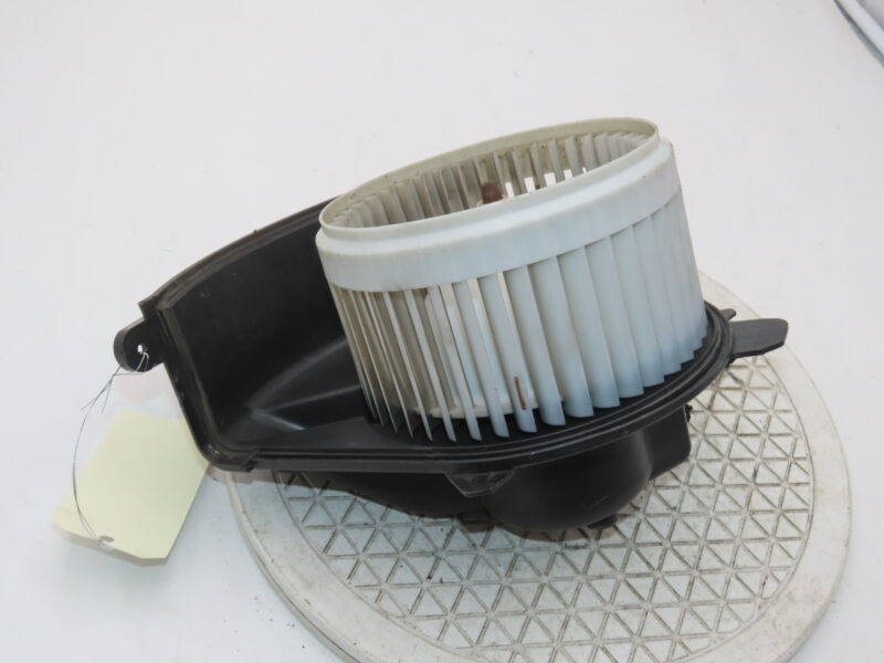 RENAULT-MOTEUR VENTILATEUR CHAUFFAGE