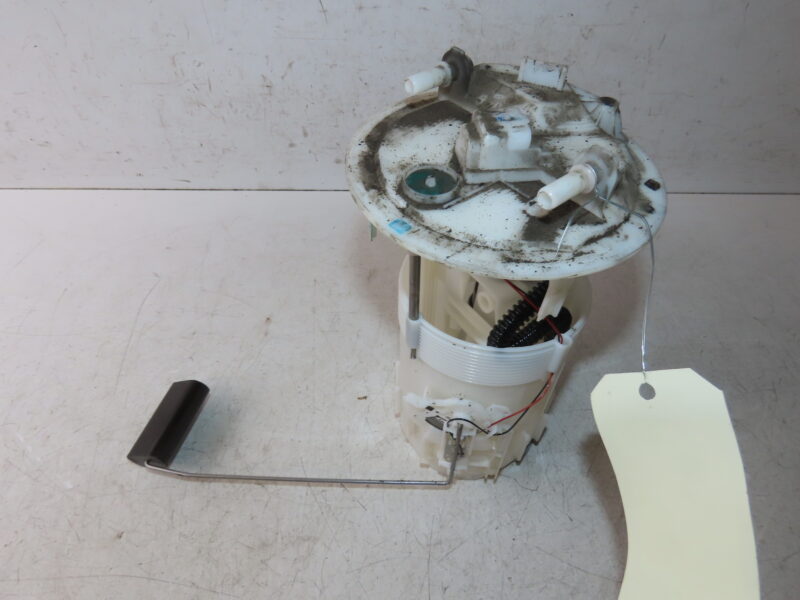 RENAULT-POMPE CARBURANT IMMERGEE