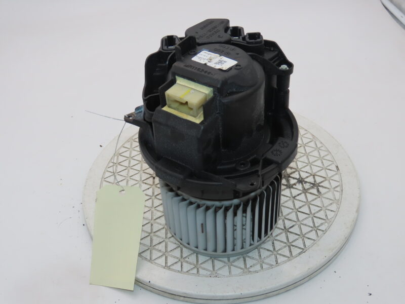 RENAULT-MOTEUR VENTILATEUR CHAUFFAGE