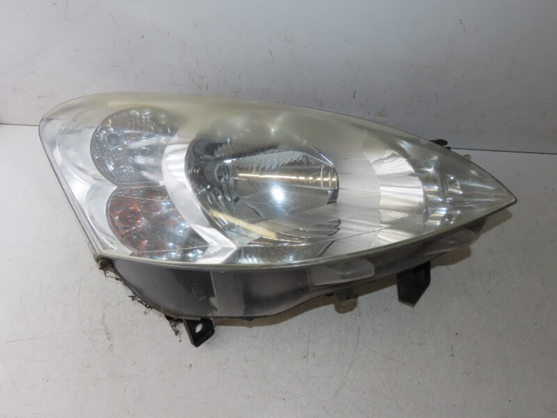 PEUGEOT-PHARE D