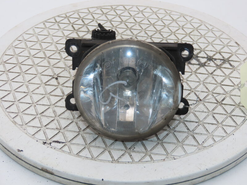 PEUGEOT-PHARE ANTIBROUILLARD AVG
