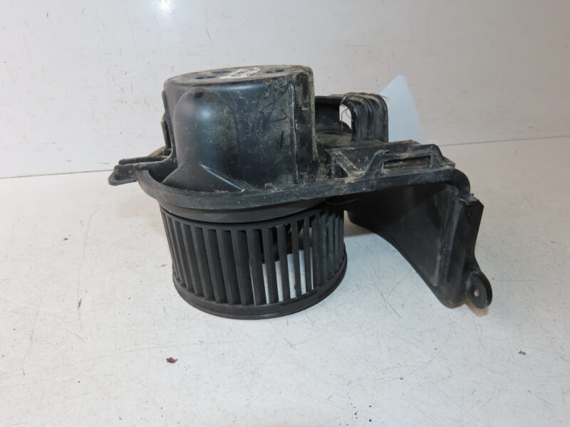 RENAULT-MOTEUR VENTILATEUR CHAUFFAGE