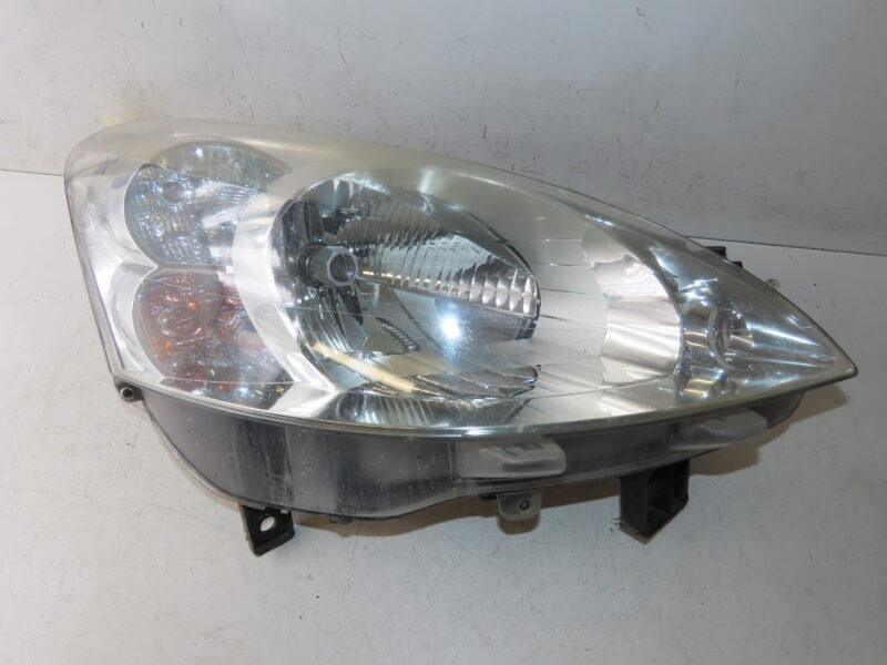 PEUGEOT-PHARE D