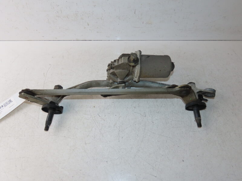 HYUNDAI-MOTEUR ESSUIE-GLACE AV