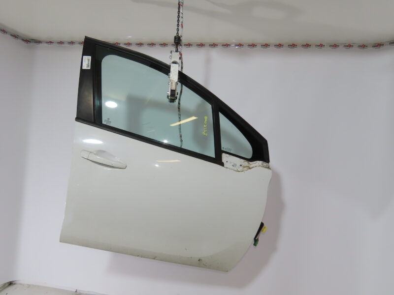 PEUGEOT-PORTE AVD