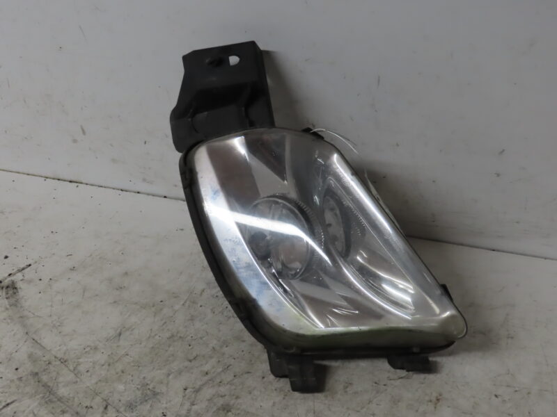 PEUGEOT-PHARE ANTIBROUILLARD AVD