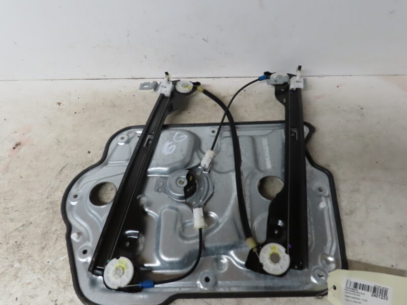 NISSAN-MECANISME+MOTEUR LEVE-GLACE AVG