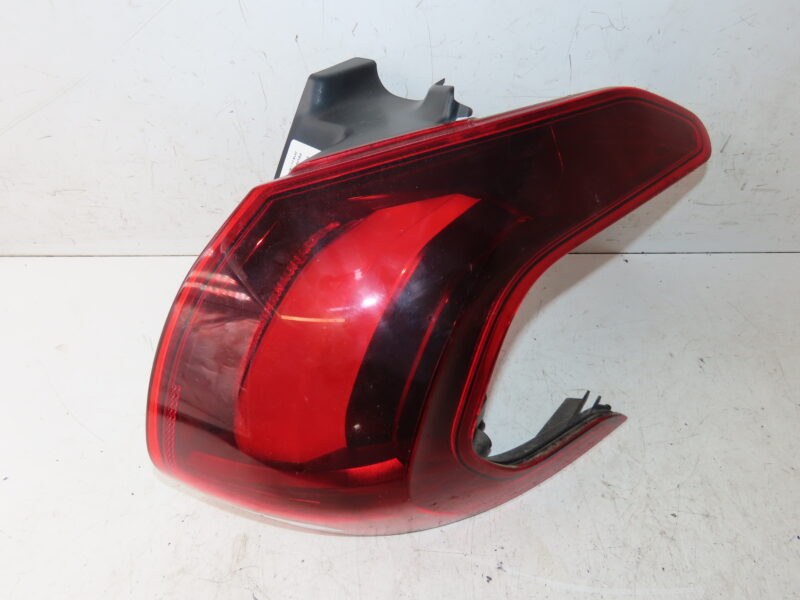 PEUGEOT-FEU ARD