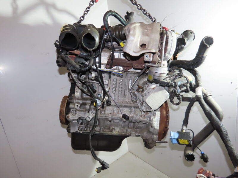 PEUGEOT-MOTEUR COMPLET
