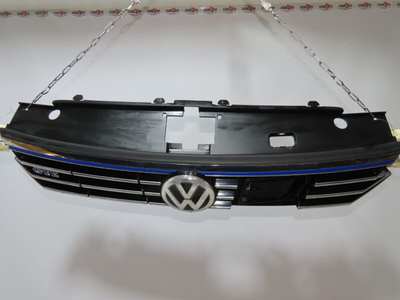 VOLKSWAGEN-CALANDRE