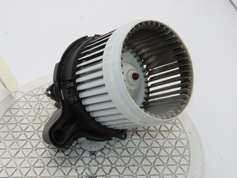 RENAULT-MOTEUR VENTILATEUR CHAUFFAGE