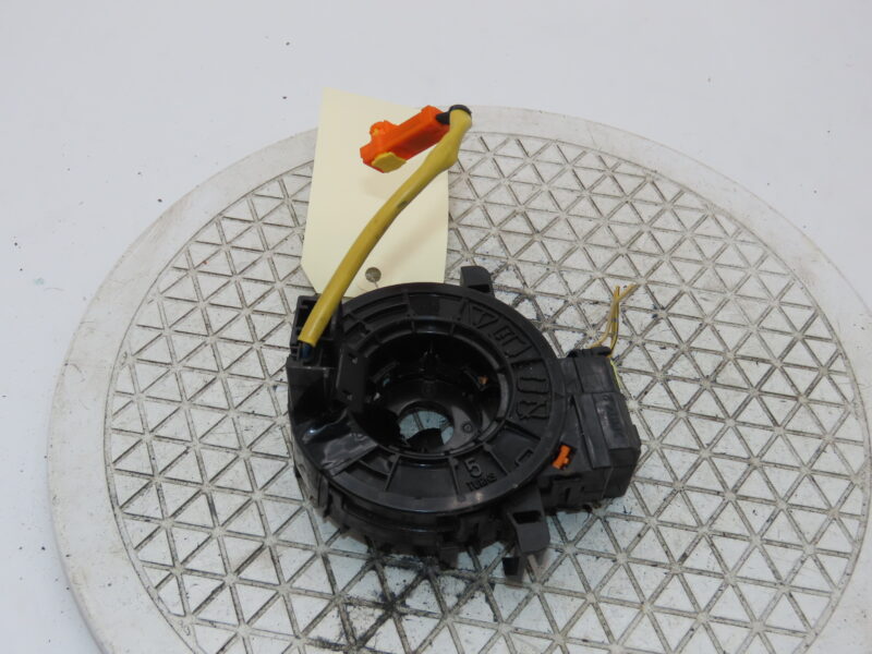 TOYOTA-CONTACTEUR TOURNANT