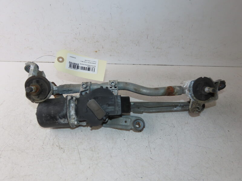 NISSAN-MOTEUR ESSUIE-GLACE AV