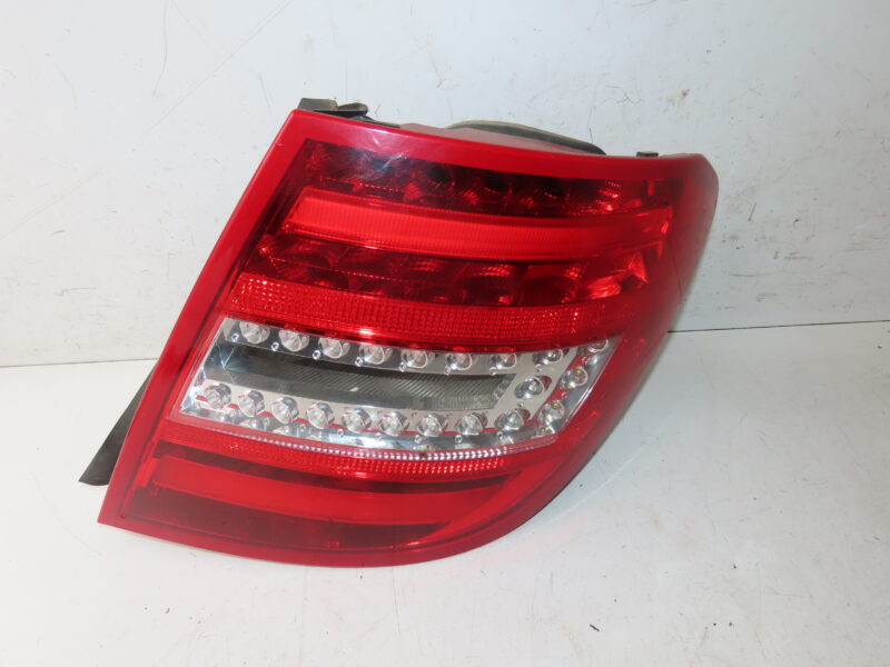 MERCEDES-FEU ARD