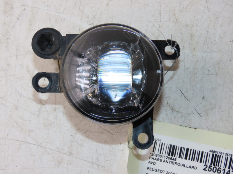 PEUGEOT-PHARE ANTIBROUILLARD AVD
