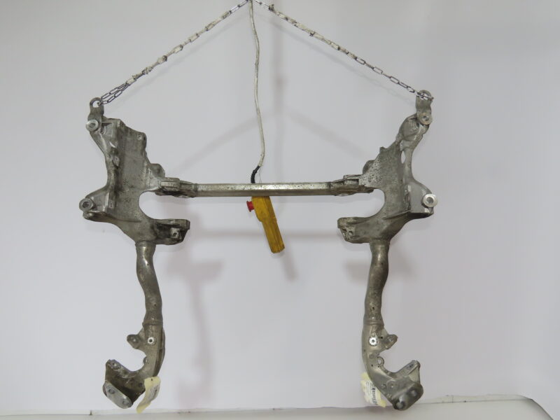 AUDI-BERCEAU MOTEUR AV