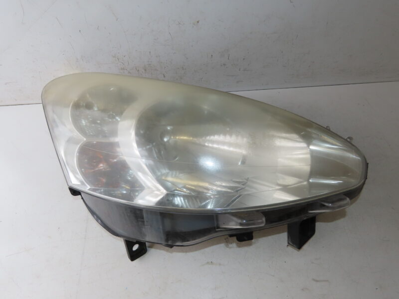 PEUGEOT-PHARE D