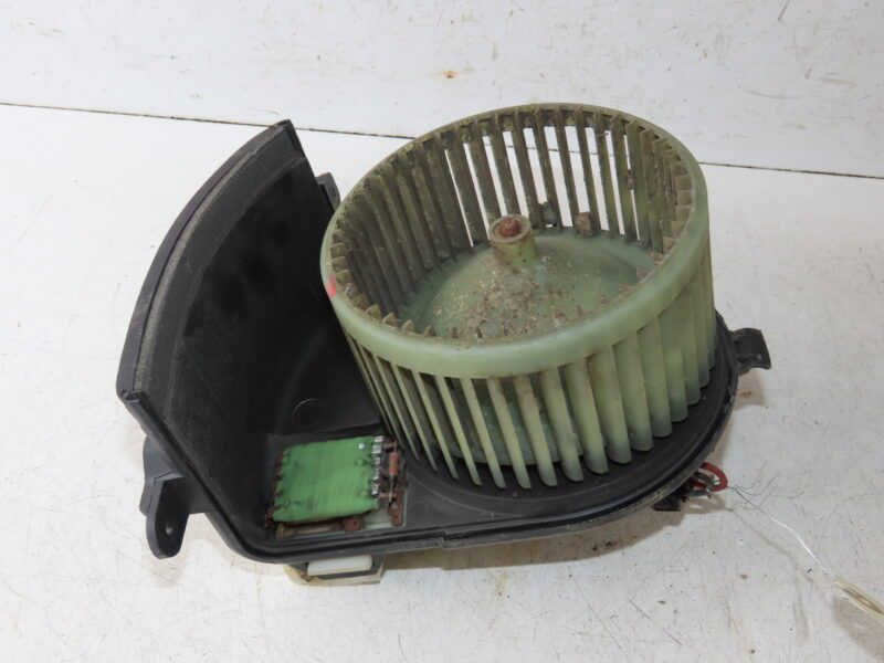 RENAULT-MOTEUR VENTILATEUR CHAUFFAGE