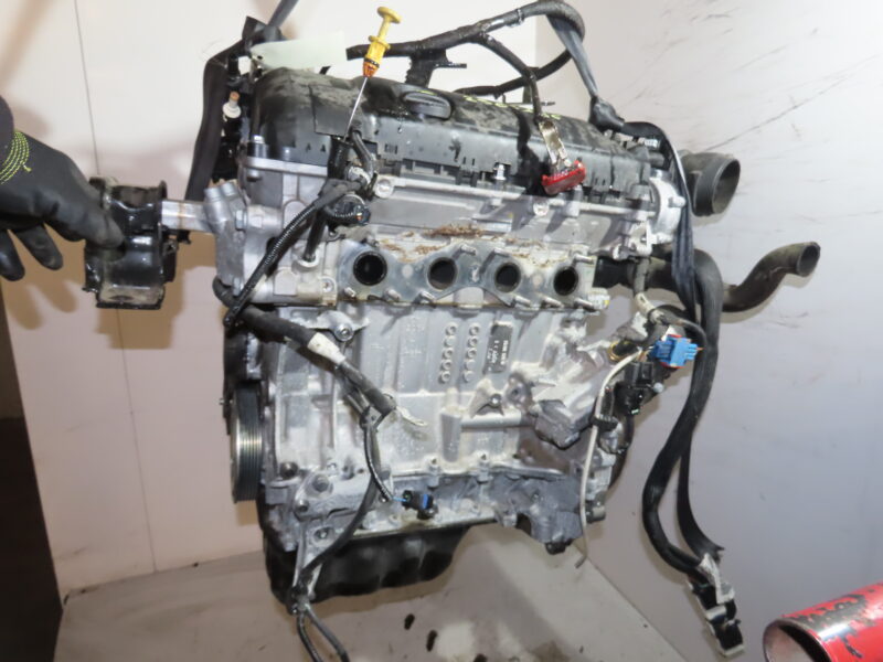 PEUGEOT-MOTEUR COMPLET