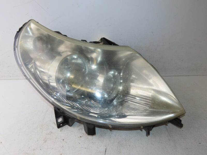 PEUGEOT-PHARE D